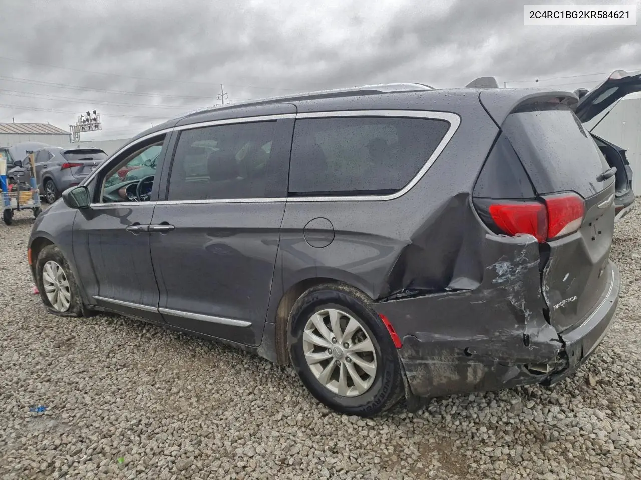 2C4RC1BG2KR584621 2019 Chrysler Pacifica Touring L