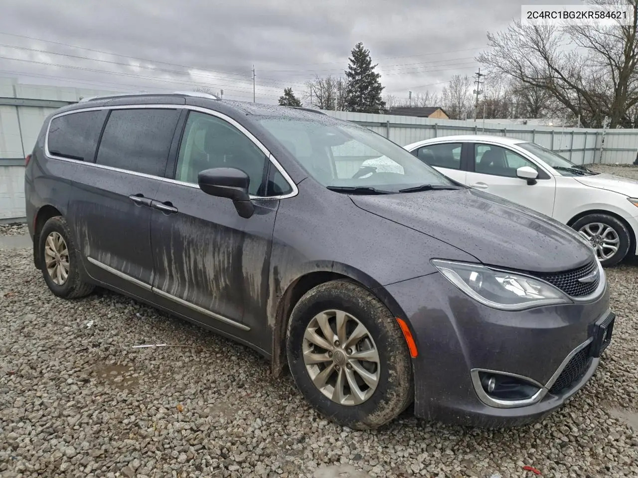2C4RC1BG2KR584621 2019 Chrysler Pacifica Touring L