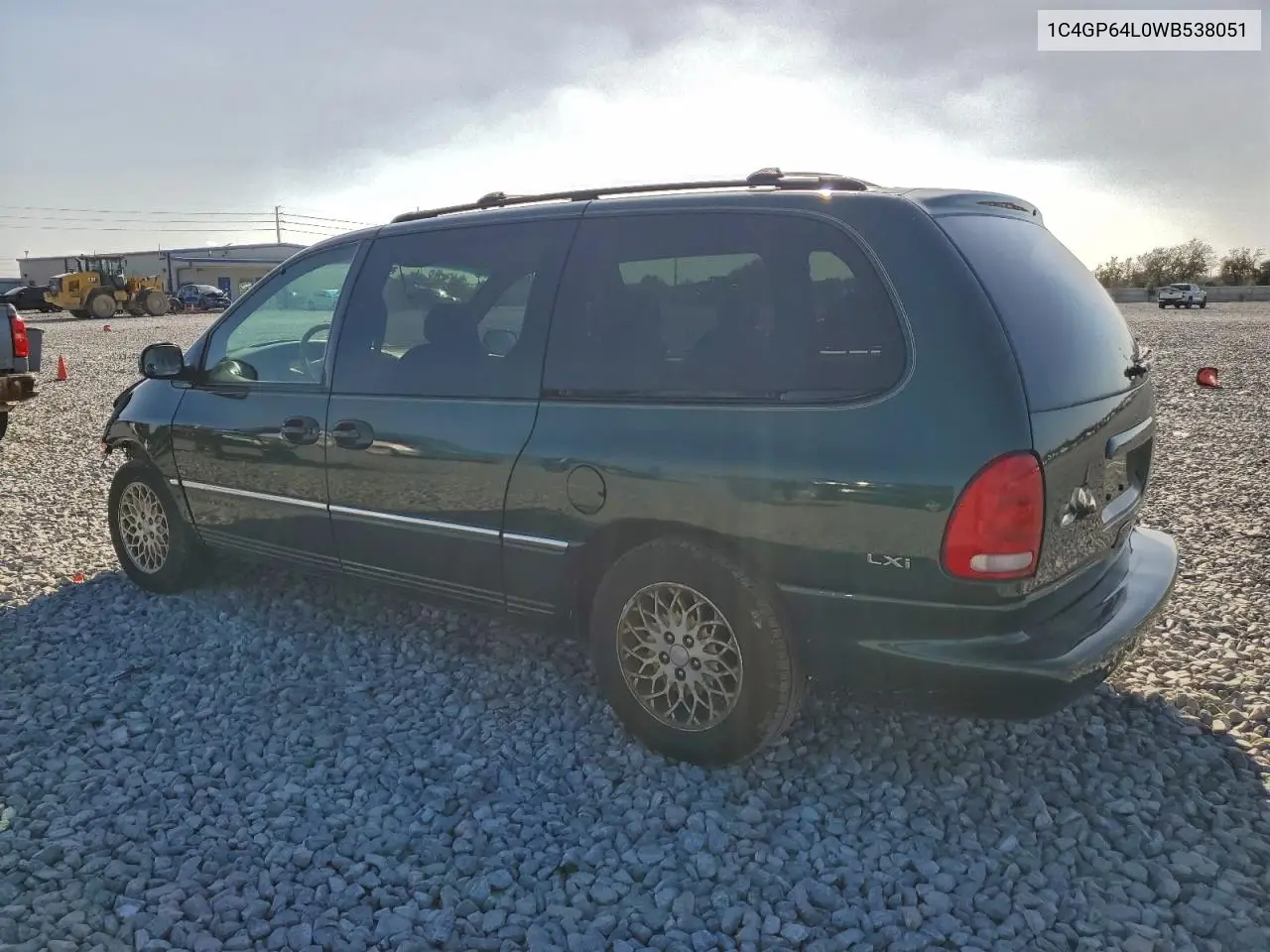 1C4GP64L0WB538051 1998 Chrysler Town & Country Lxi