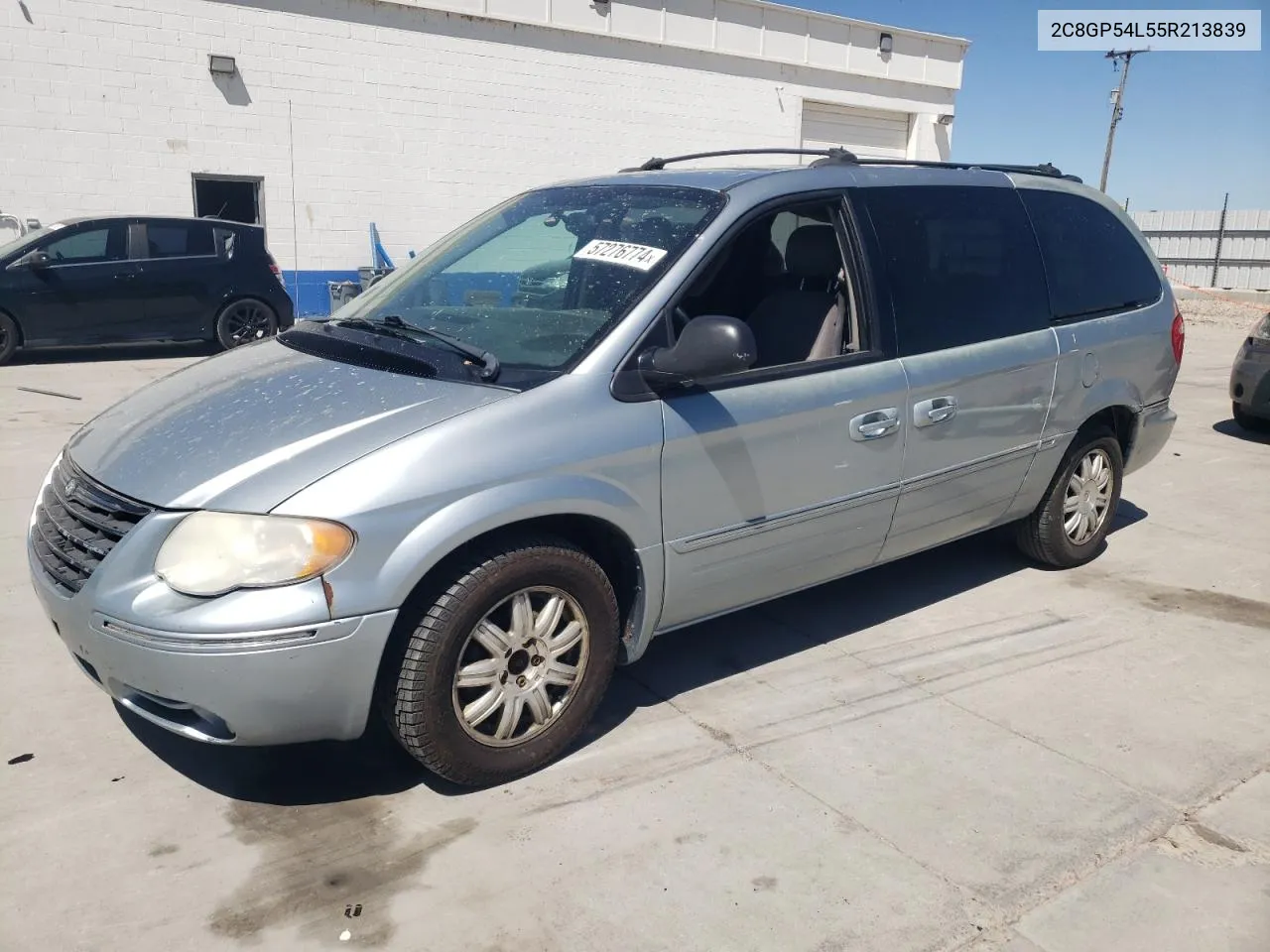 2005 Chrysler Town & Country Touring VIN: 2C8GP54L55R213839 Lot: 57276774