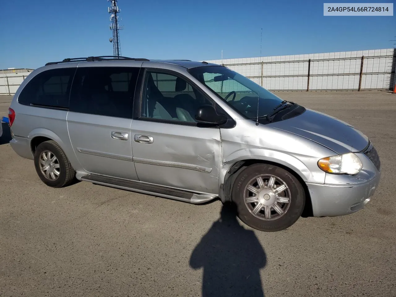 2006 Chrysler Town & Country Touring VIN: 2A4GP54L66R724814 Lot: 47031884