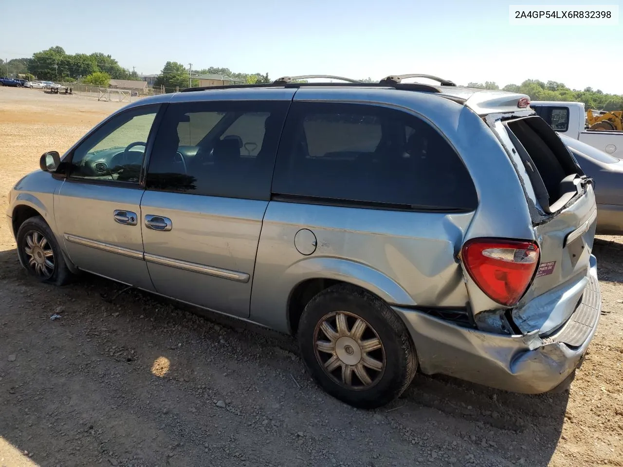 2A4GP54LX6R832398 2006 Chrysler Town & Country Touring