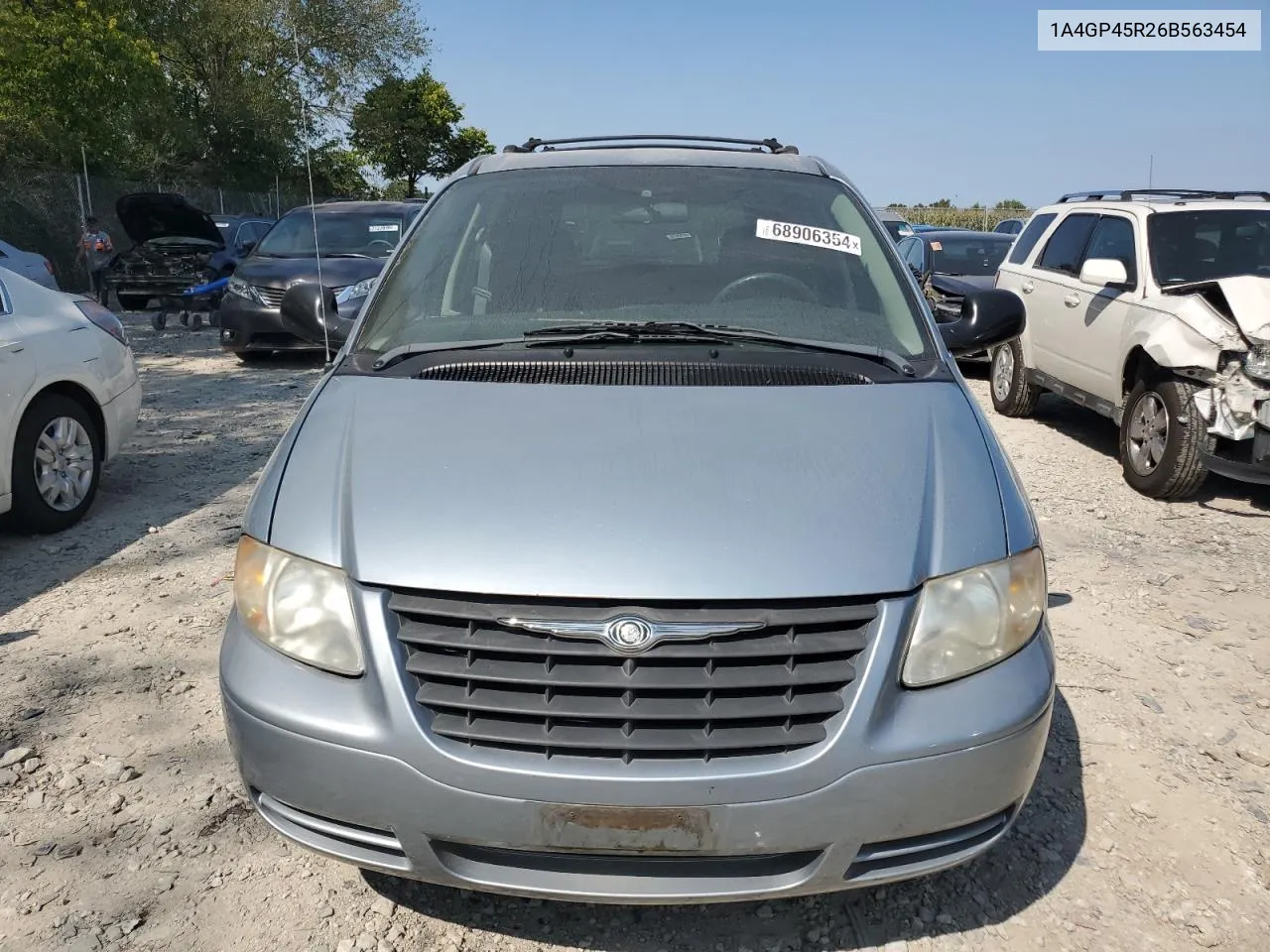 2006 Chrysler Town & Country VIN: 1A4GP45R26B563454 Lot: 68906354