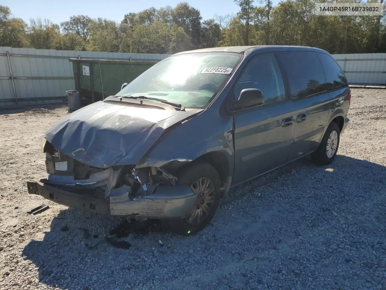 1A4GP45R16B739832 2006 Chrysler Town & Country