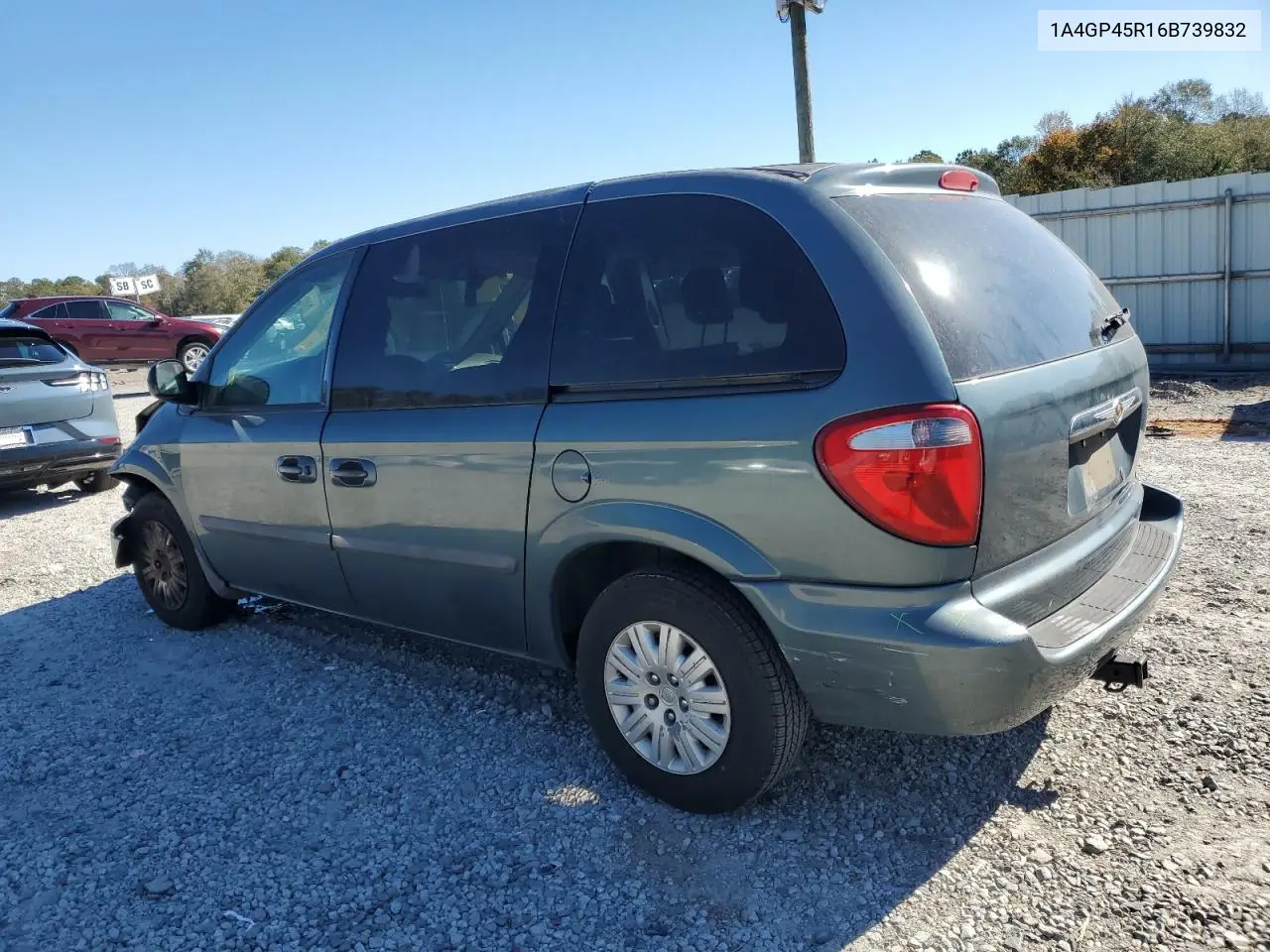 1A4GP45R16B739832 2006 Chrysler Town & Country
