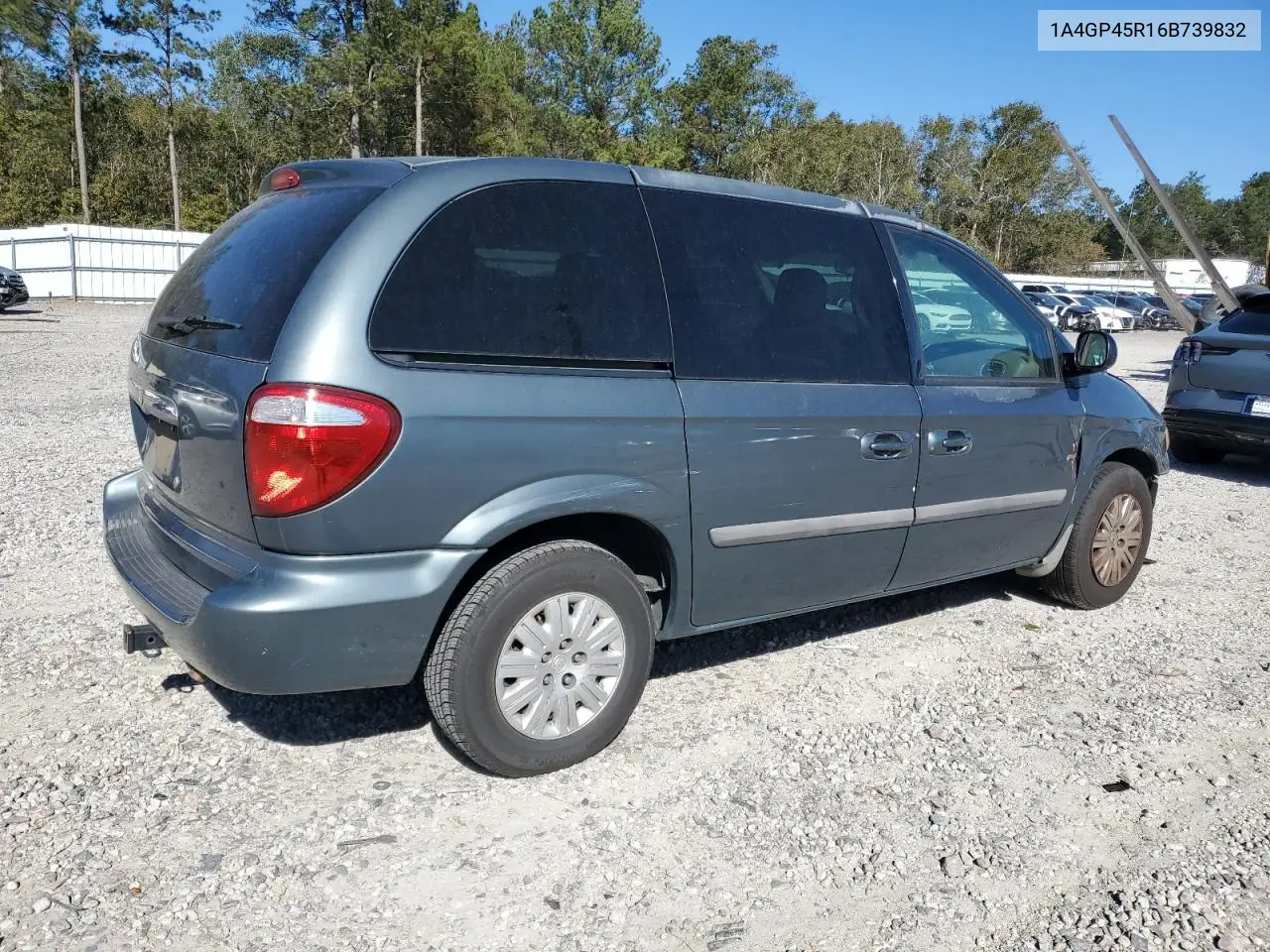 1A4GP45R16B739832 2006 Chrysler Town & Country