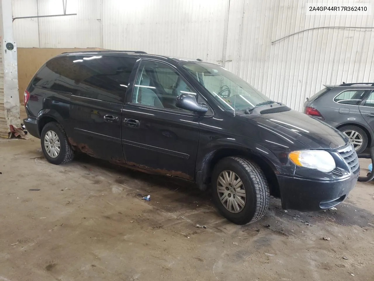 2A4GP44R17R362410 2007 Chrysler Town & Country Lx