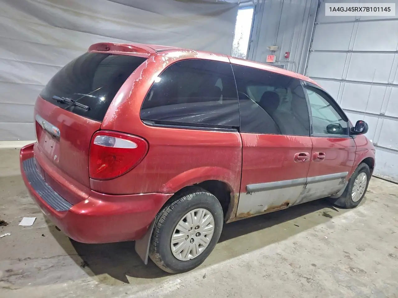 1A4GJ45RX7B101145 2007 Chrysler Town & Country Lx