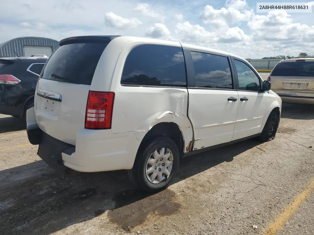 2008 Chrysler Town & Country Lx VIN: 2A8HR44H88R618631 Lot: 56942934