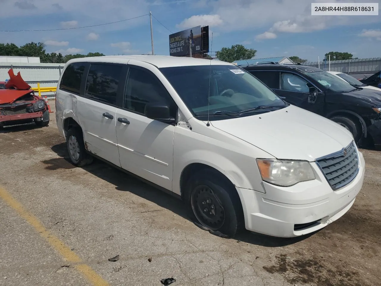 2A8HR44H88R618631 2008 Chrysler Town & Country Lx