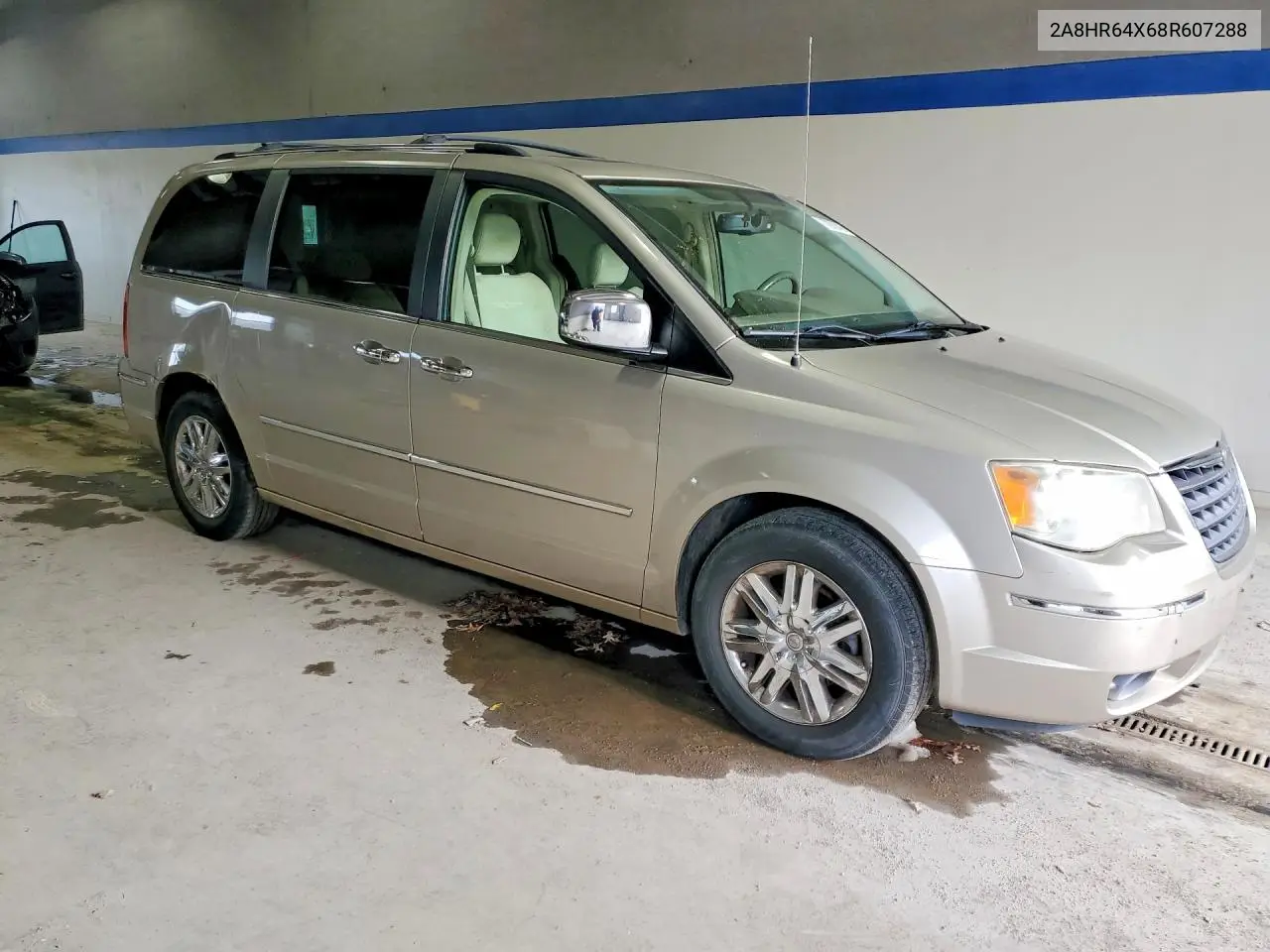 2A8HR64X68R607288 2008 Chrysler Town & Country Limited