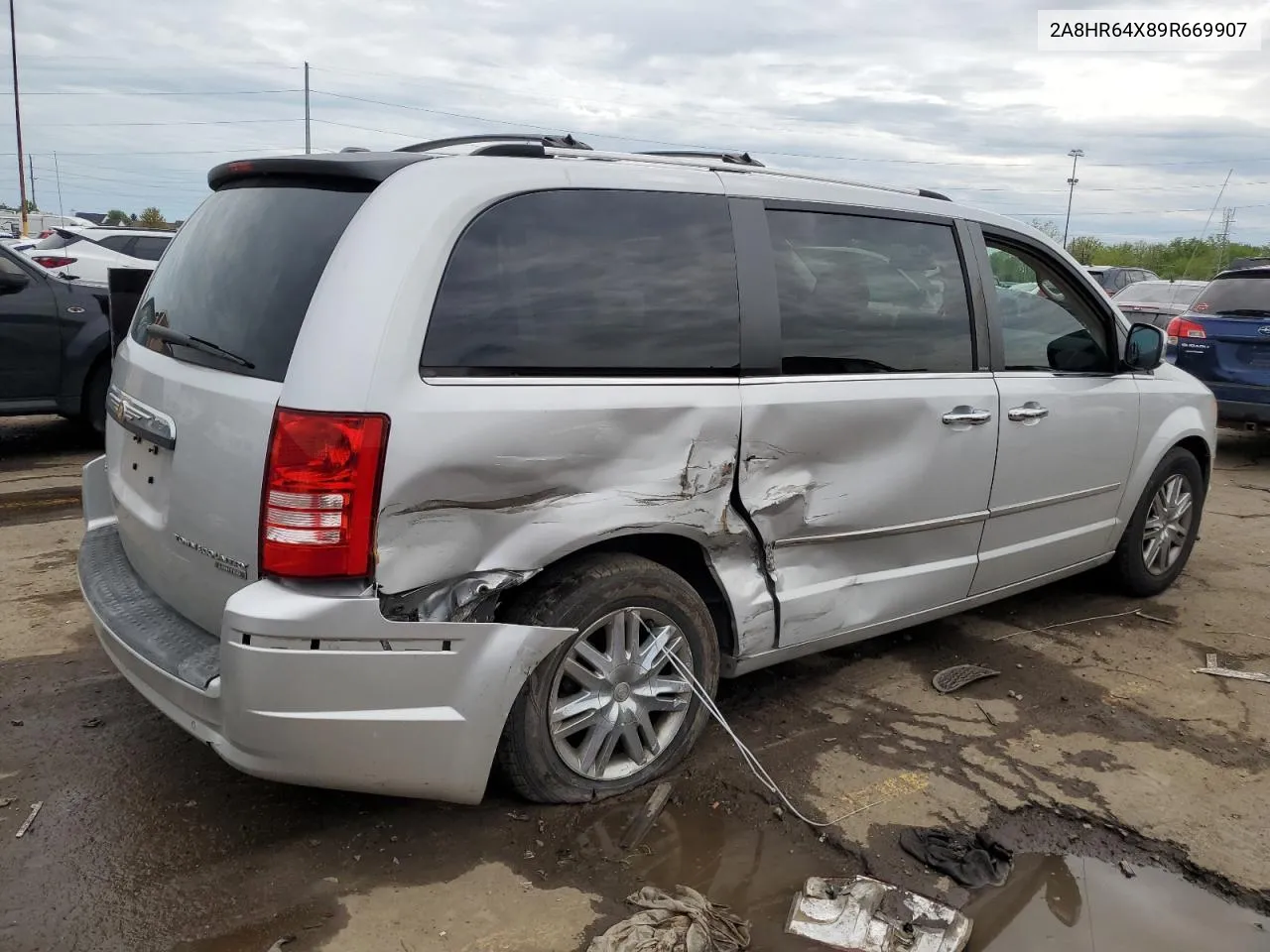 2009 Chrysler Town & Country Limited VIN: 2A8HR64X89R669907 Lot: 53560464