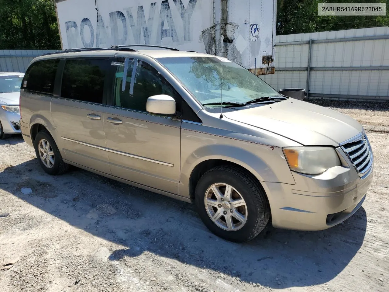 2009 Chrysler Town & Country Touring VIN: 2A8HR54169R623045 Lot: 56918794