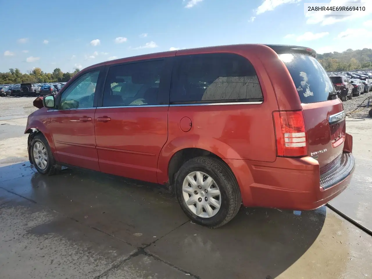 2A8HR44E69R669410 2009 Chrysler Town & Country Lx