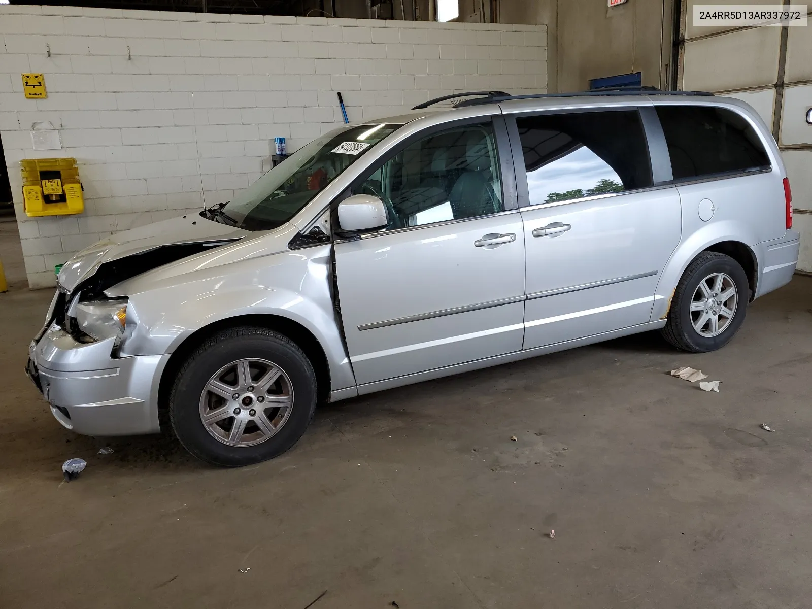 2A4RR5D13AR337972 2010 Chrysler Town & Country Touring