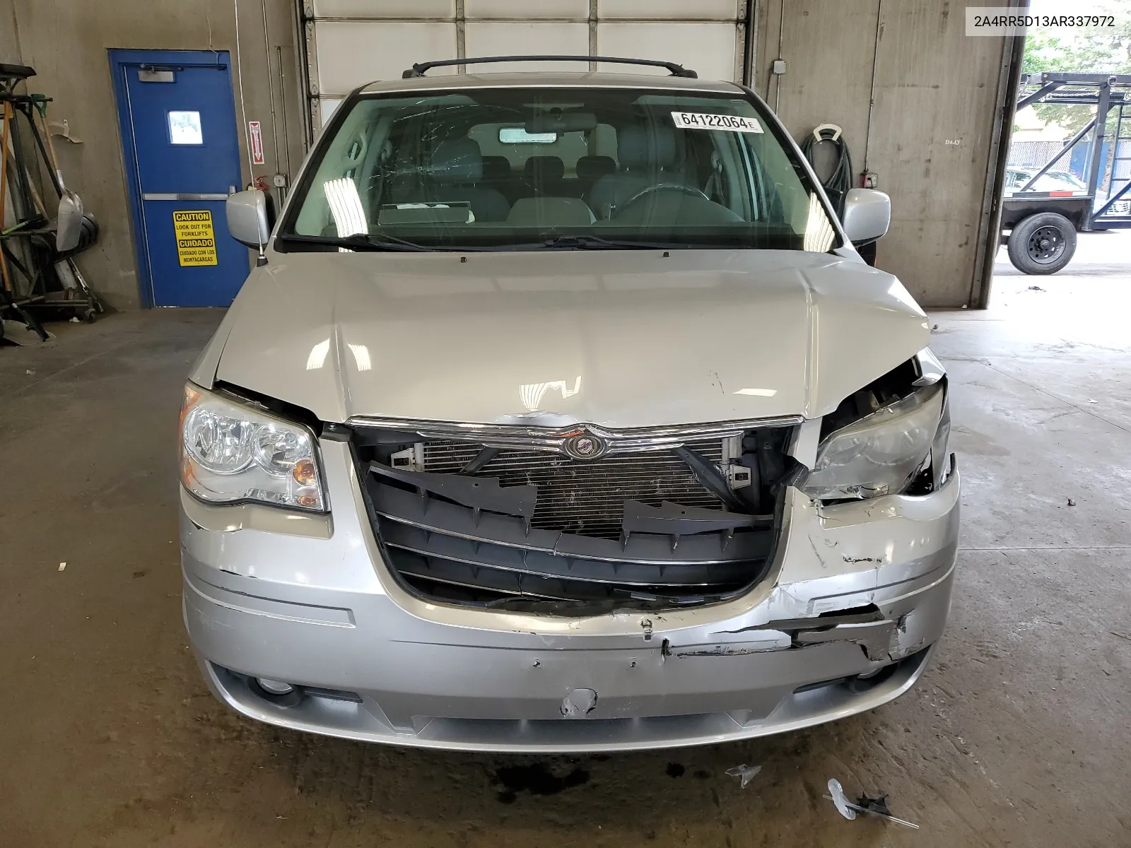 2010 Chrysler Town & Country Touring VIN: 2A4RR5D13AR337972 Lot: 64122064