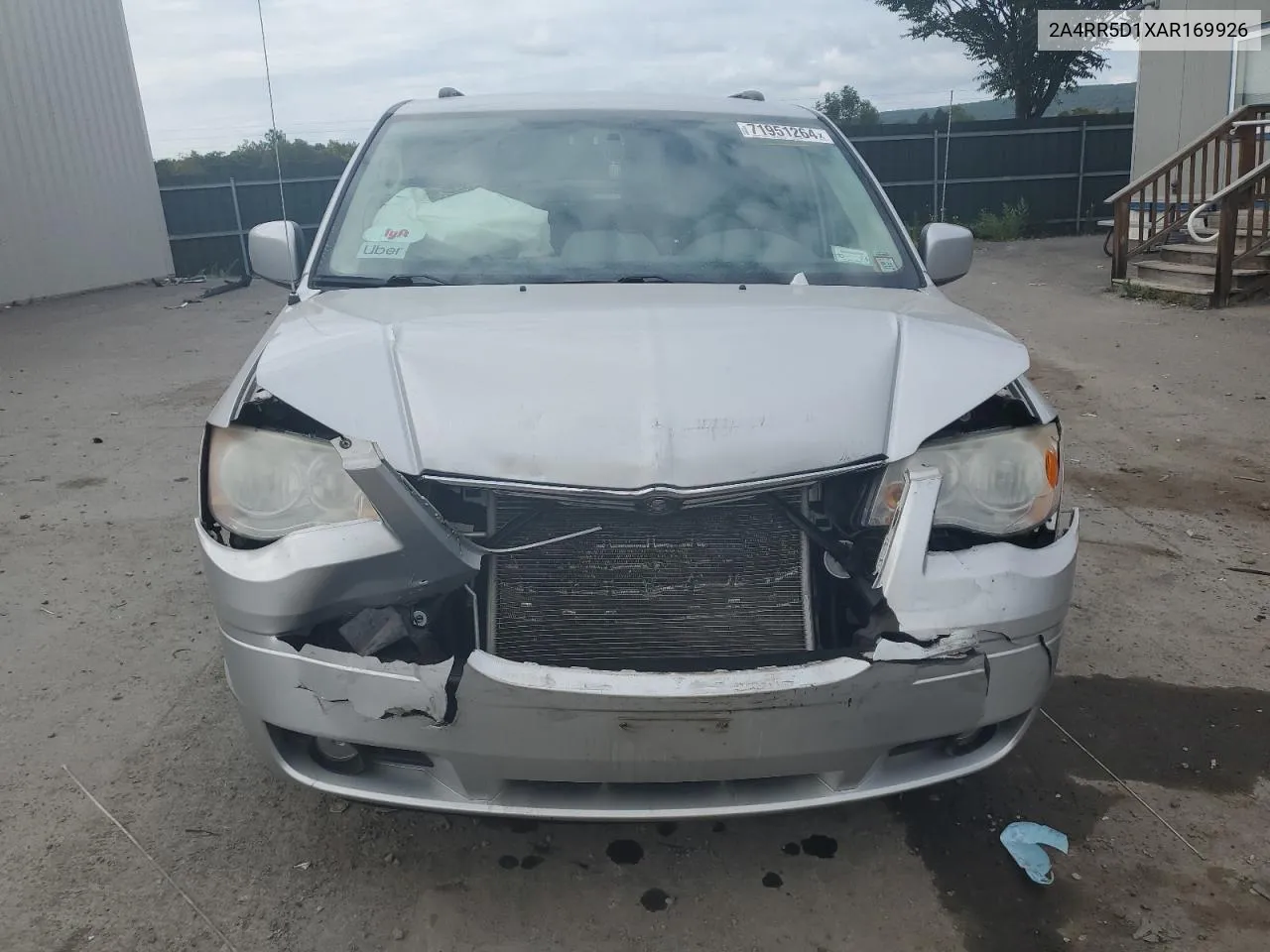 2A4RR5D1XAR169926 2010 Chrysler Town & Country Touring