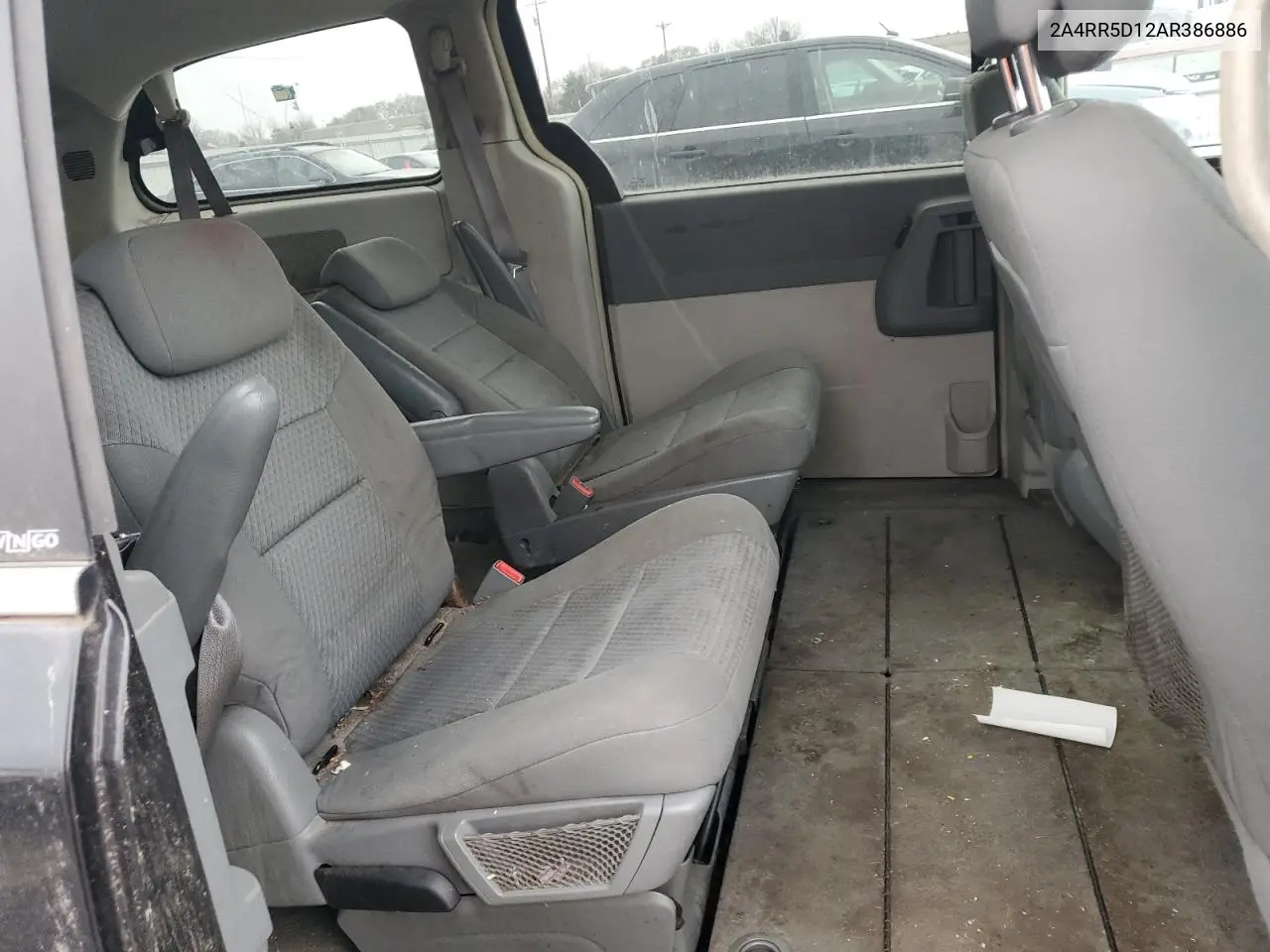 2A4RR5D12AR386886 2010 Chrysler Town & Country Touring