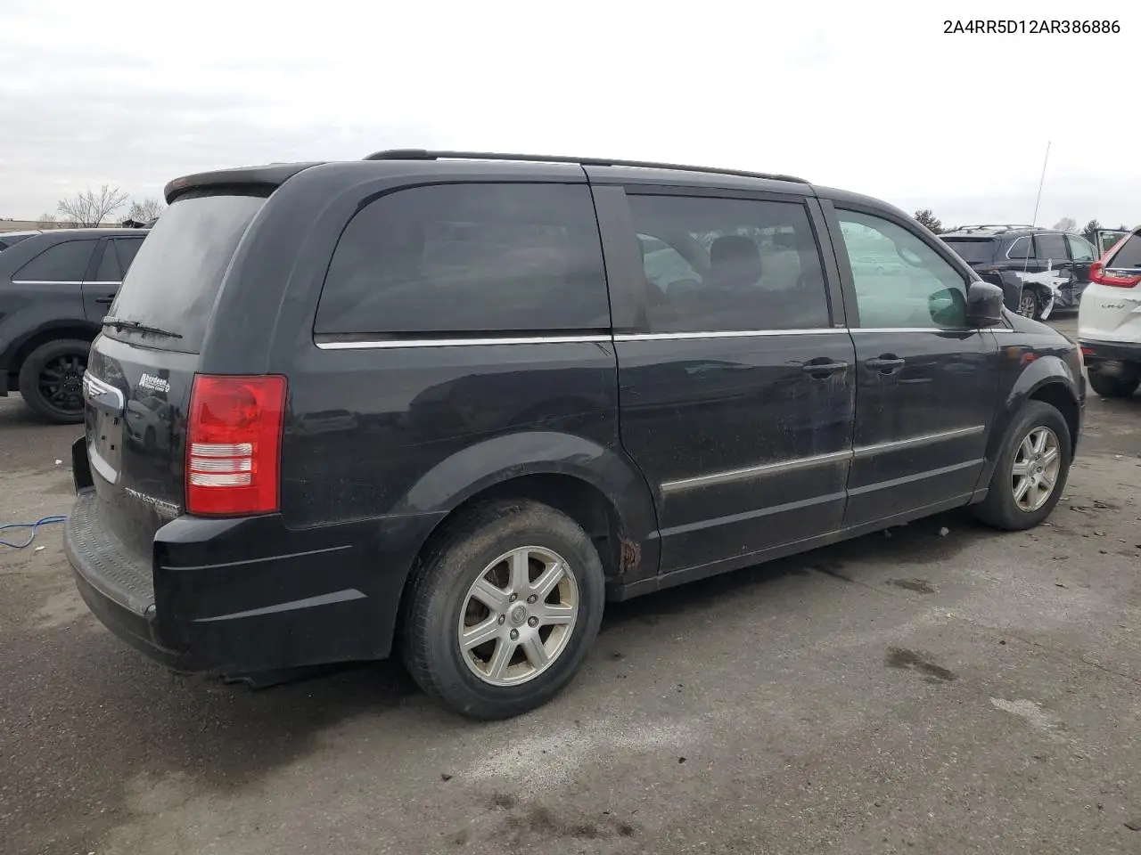2A4RR5D12AR386886 2010 Chrysler Town & Country Touring