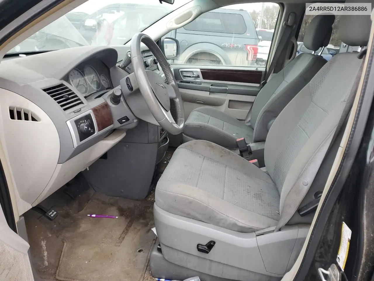 2A4RR5D12AR386886 2010 Chrysler Town & Country Touring