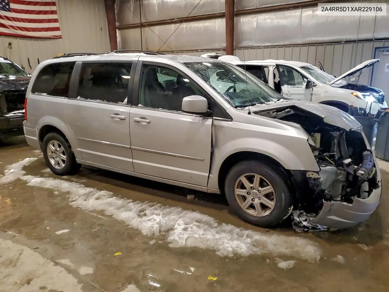 2A4RR5D1XAR229106 2010 Chrysler Town & Country Touring