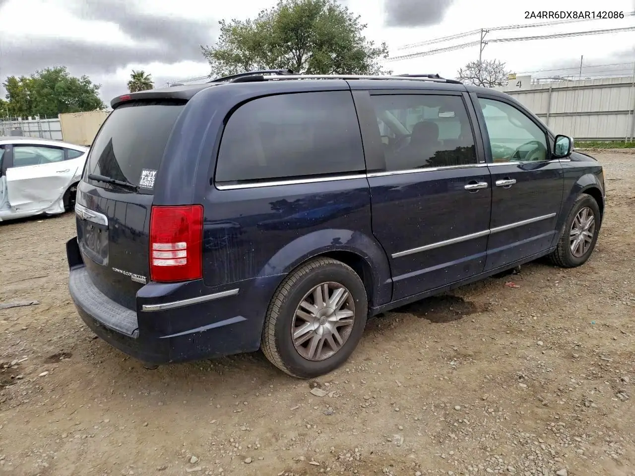 2A4RR6DX8AR142086 2010 Chrysler Town & Country Limited