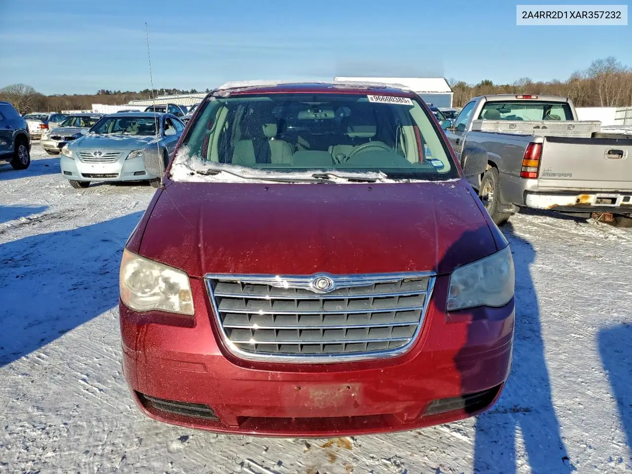 2A4RR2D1XAR357232 2010 Chrysler Town & Country Lx