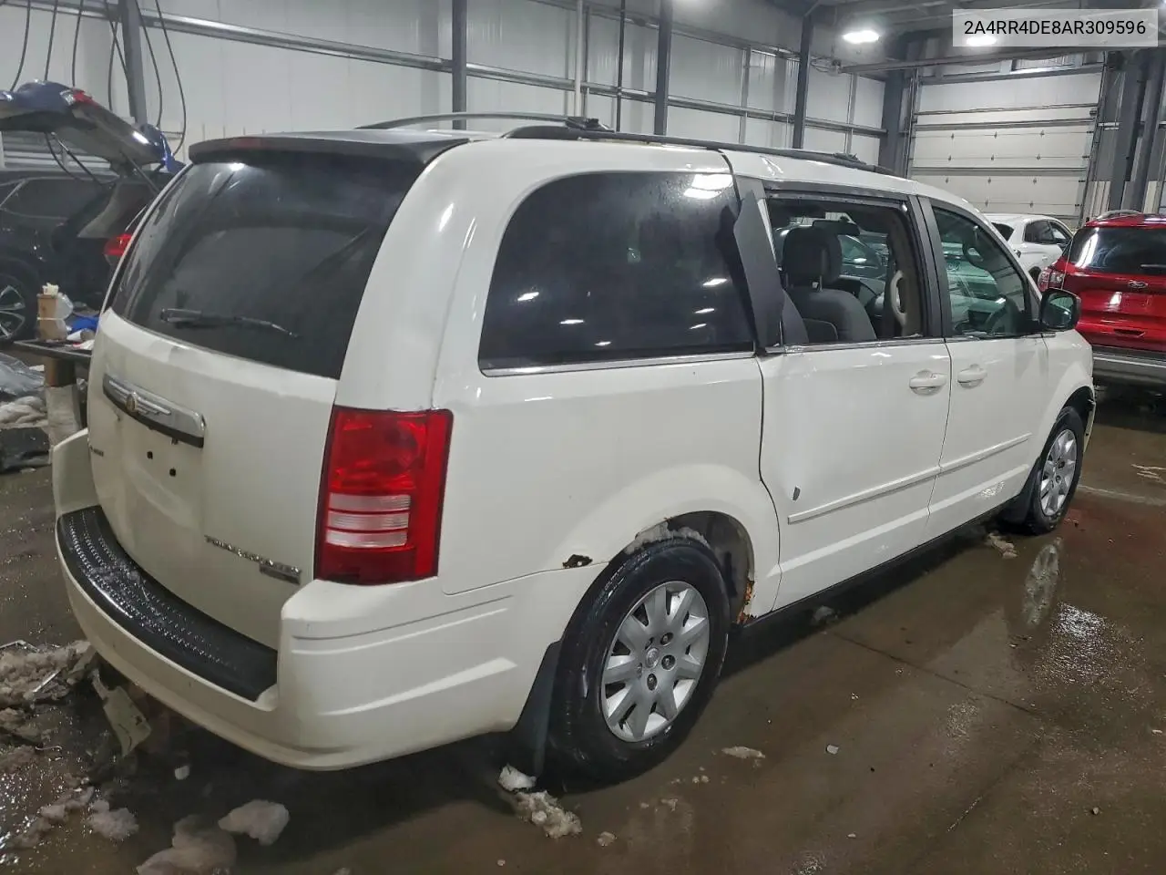 2A4RR4DE8AR309596 2010 Chrysler Town & Country Lx