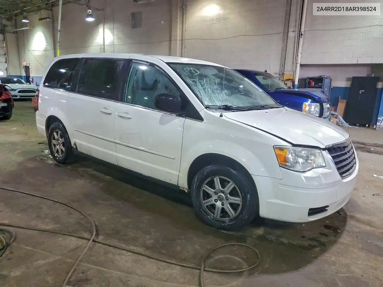 2A4RR2D18AR398524 2010 Chrysler Town & Country Lx