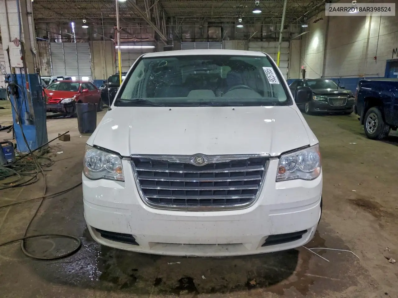 2A4RR2D18AR398524 2010 Chrysler Town & Country Lx