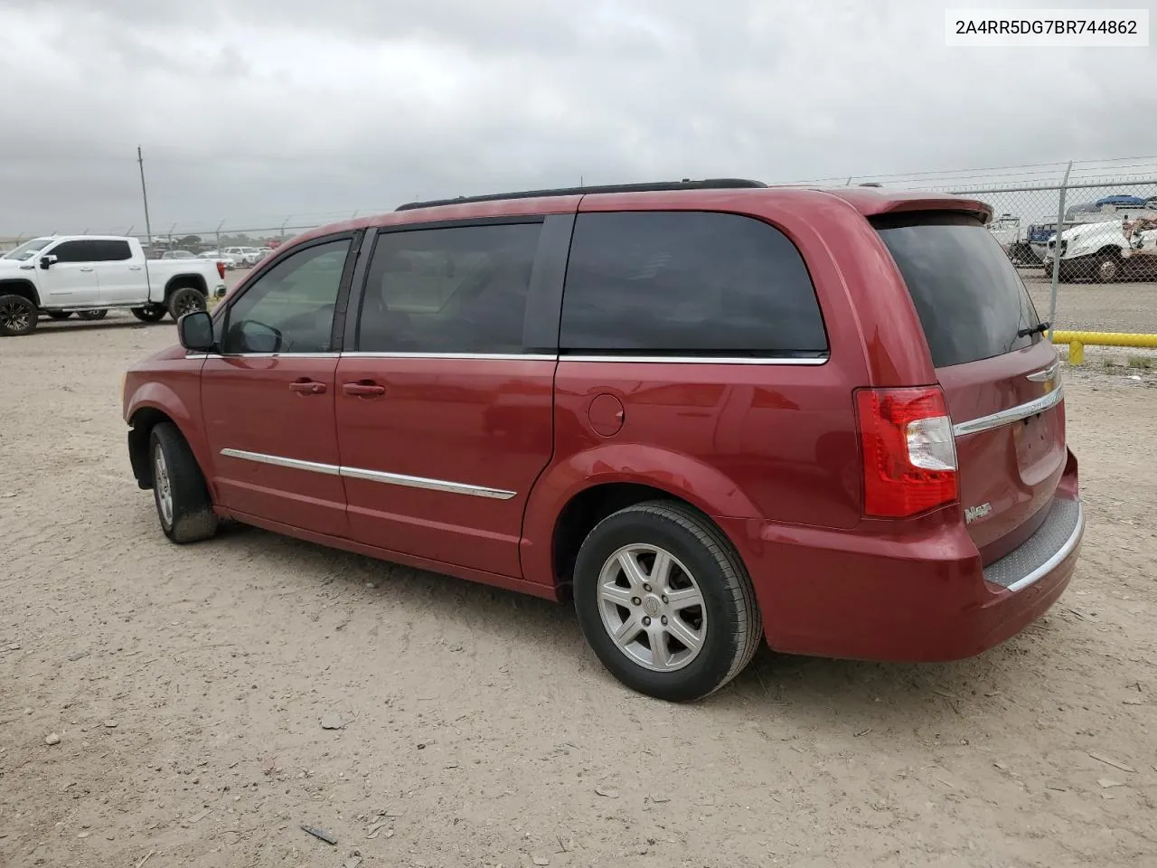 2011 Chrysler Town & Country Touring VIN: 2A4RR5DG7BR744862 Lot: 49774204