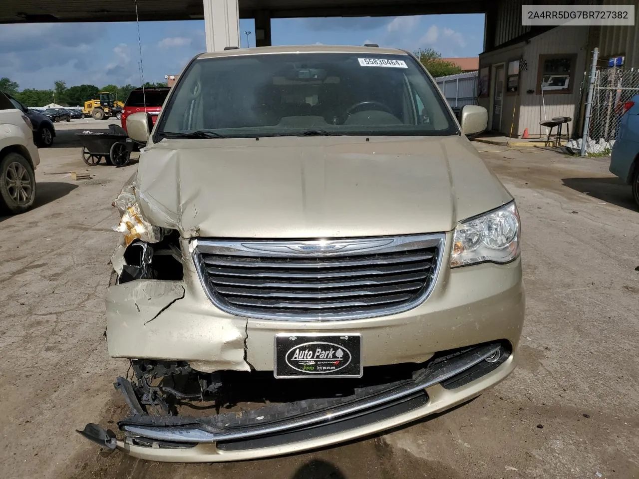 2A4RR5DG7BR727382 2011 Chrysler Town & Country Touring