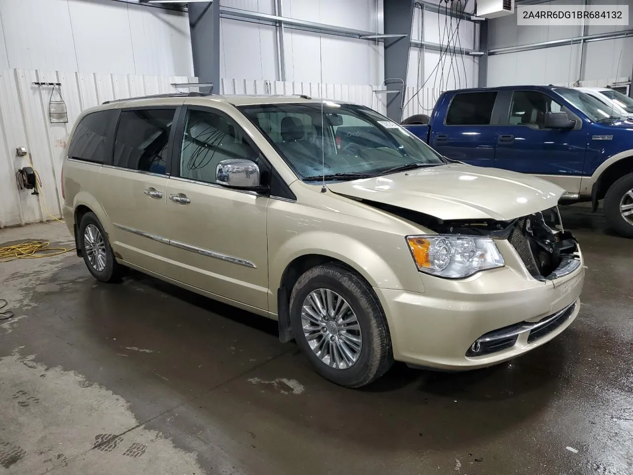 2A4RR6DG1BR684132 2011 Chrysler Town & Country Limited