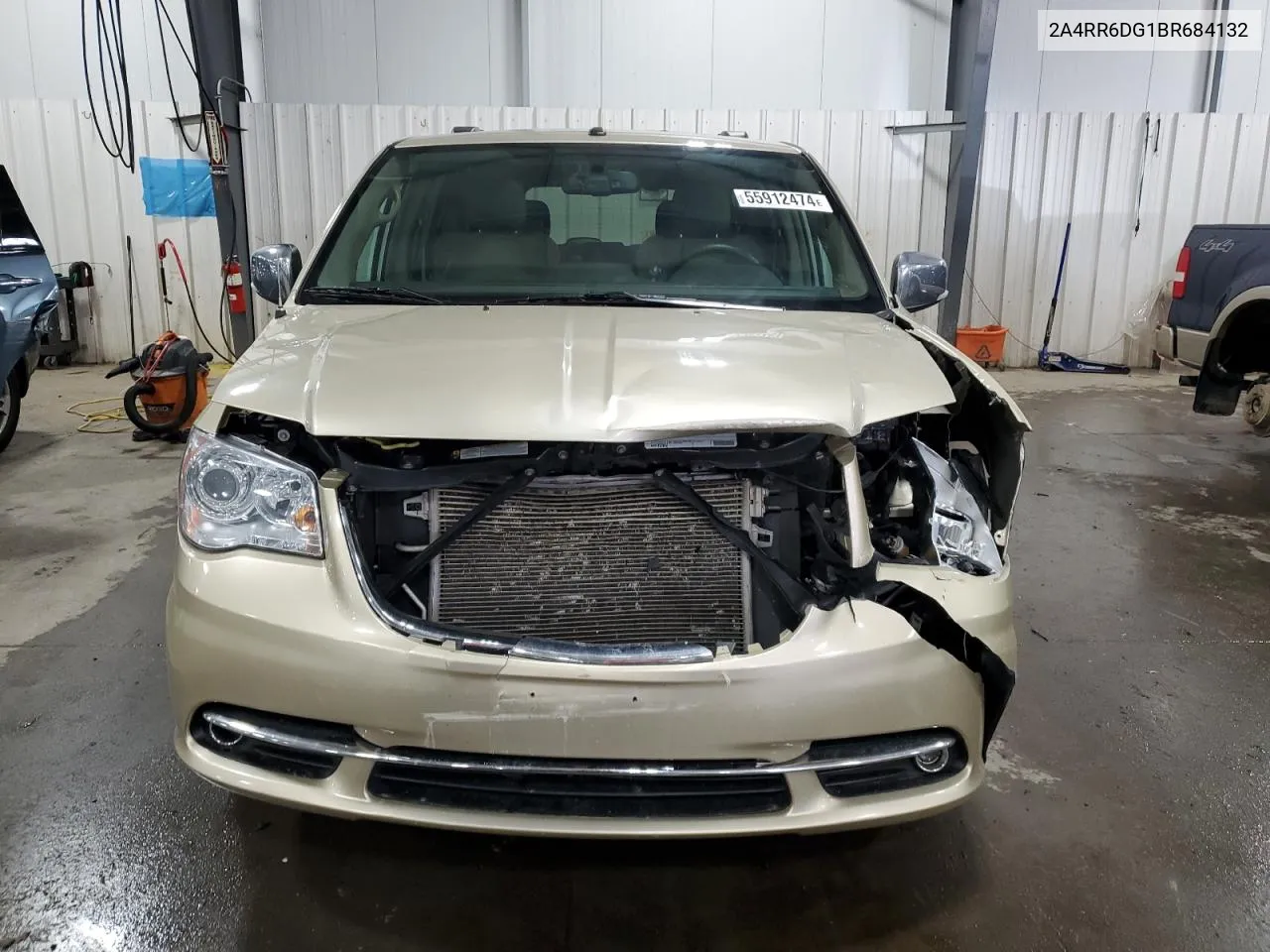 2A4RR6DG1BR684132 2011 Chrysler Town & Country Limited