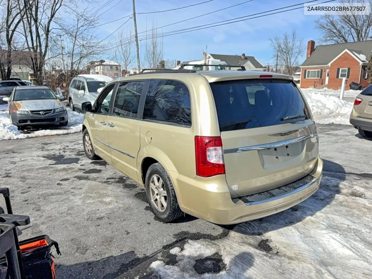 2A4RR5DG2BR677507 2011 Chrysler Town & Country Touring