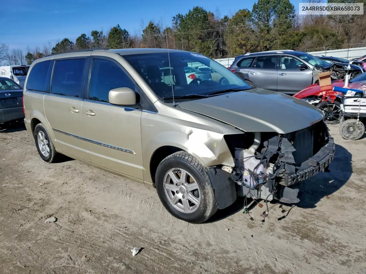 2A4RR5DGXBR658073 2011 Chrysler Town & Country Touring