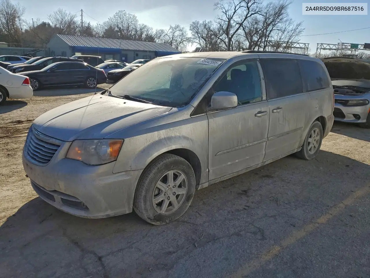 2A4RR5DG9BR687516 2011 Chrysler Town & Country Touring