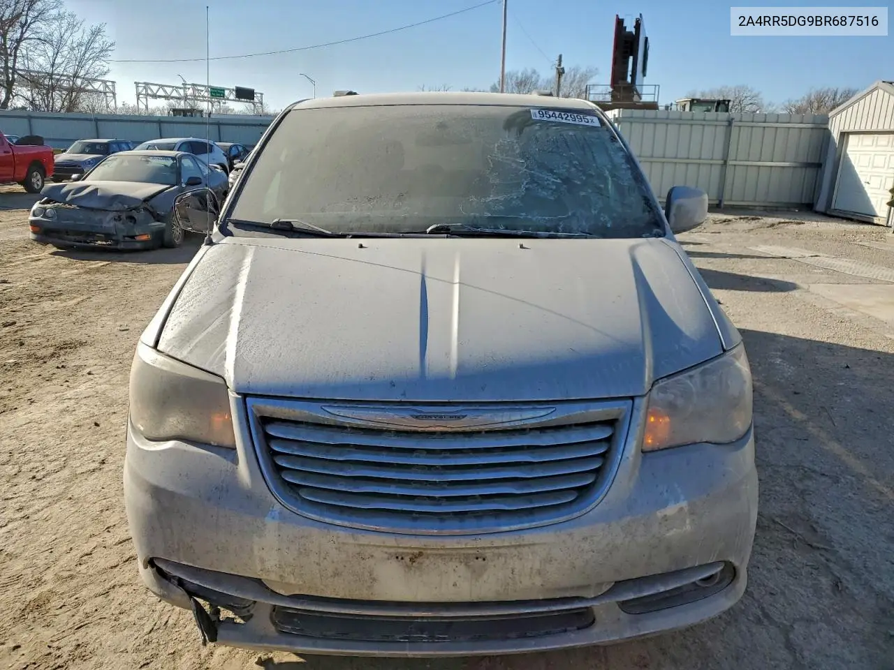 2A4RR5DG9BR687516 2011 Chrysler Town & Country Touring