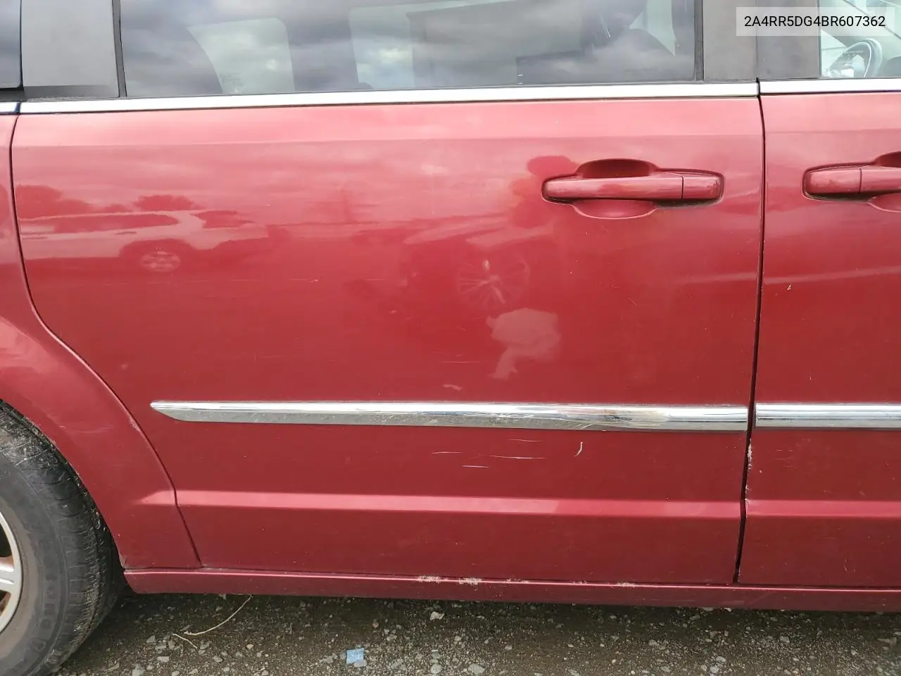 2A4RR5DG4BR607362 2011 Chrysler Town & Country Touring