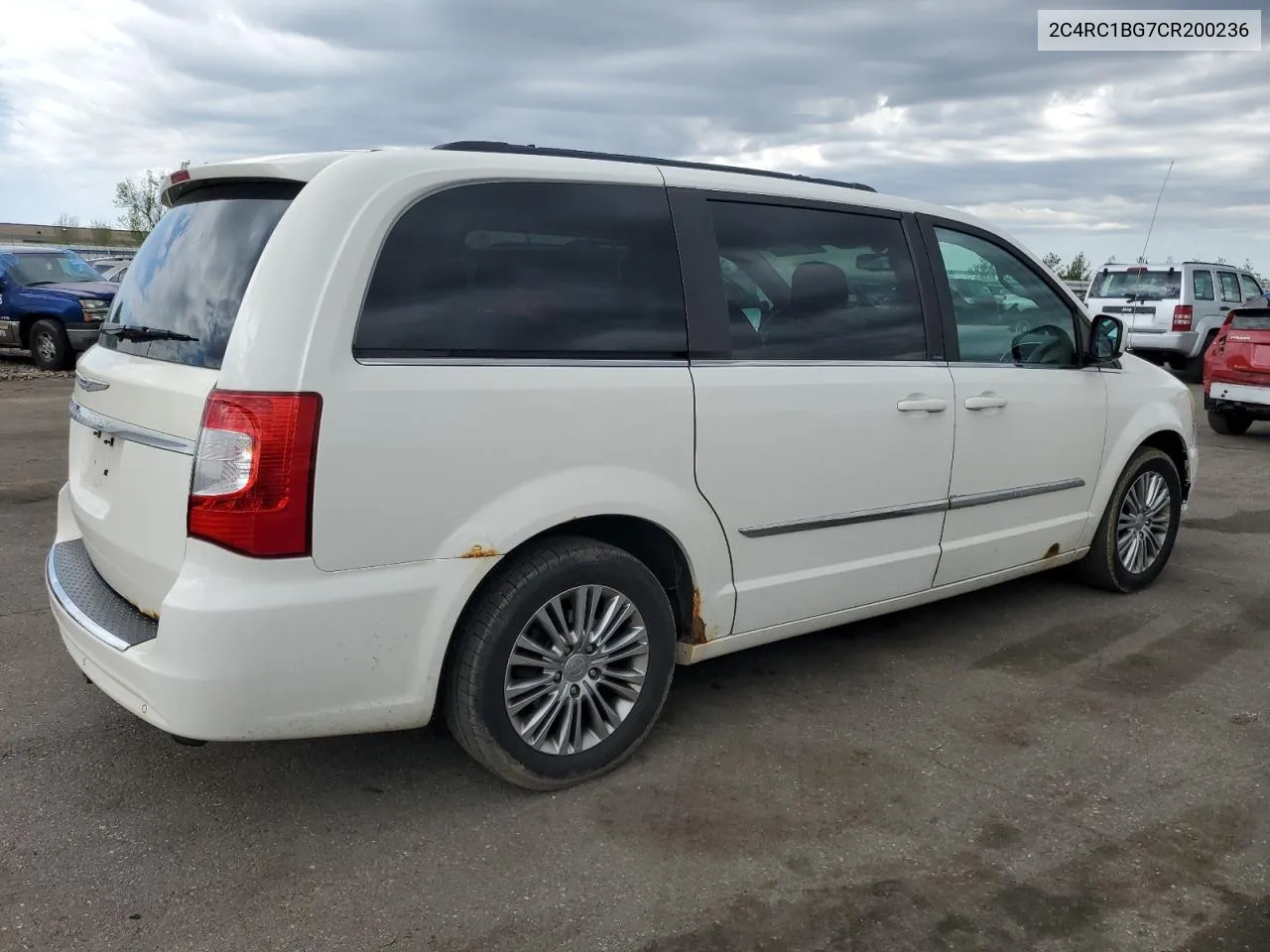 2C4RC1BG7CR200236 2012 Chrysler Town & Country Touring