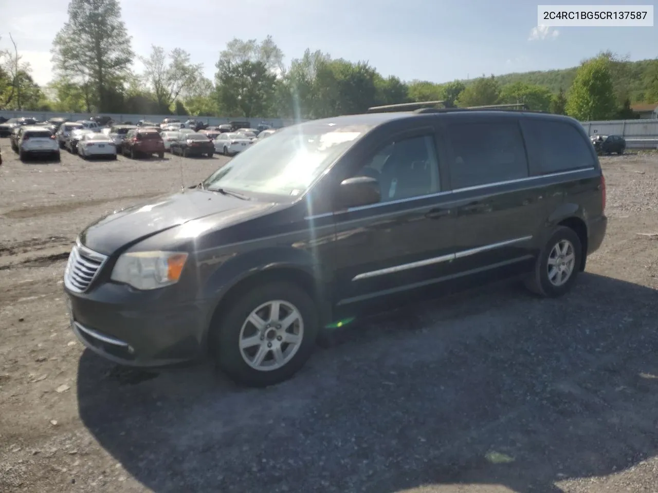 2C4RC1BG5CR137587 2012 Chrysler Town & Country Touring