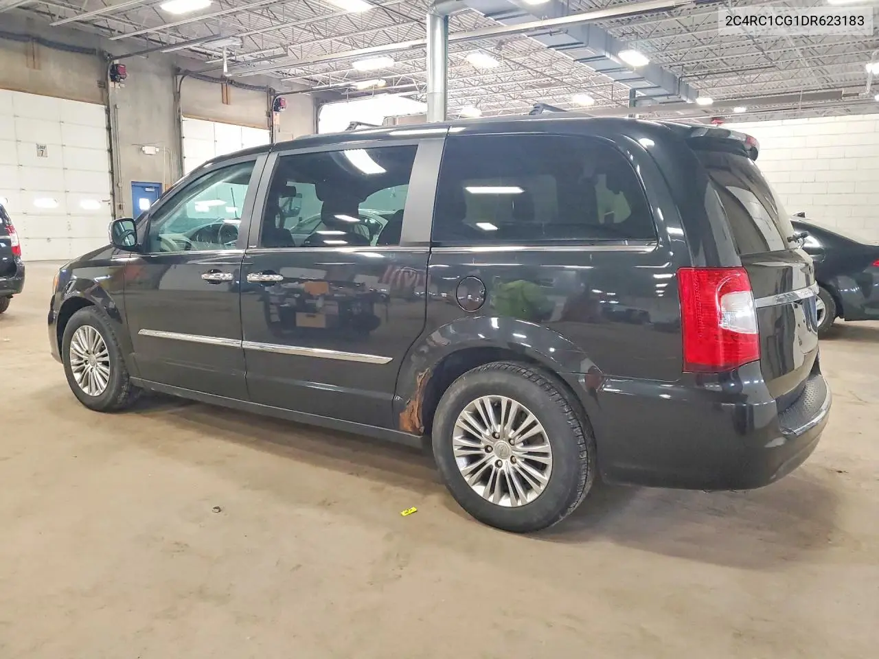 2C4RC1CG1DR623183 2013 Chrysler Town & Country Touring L