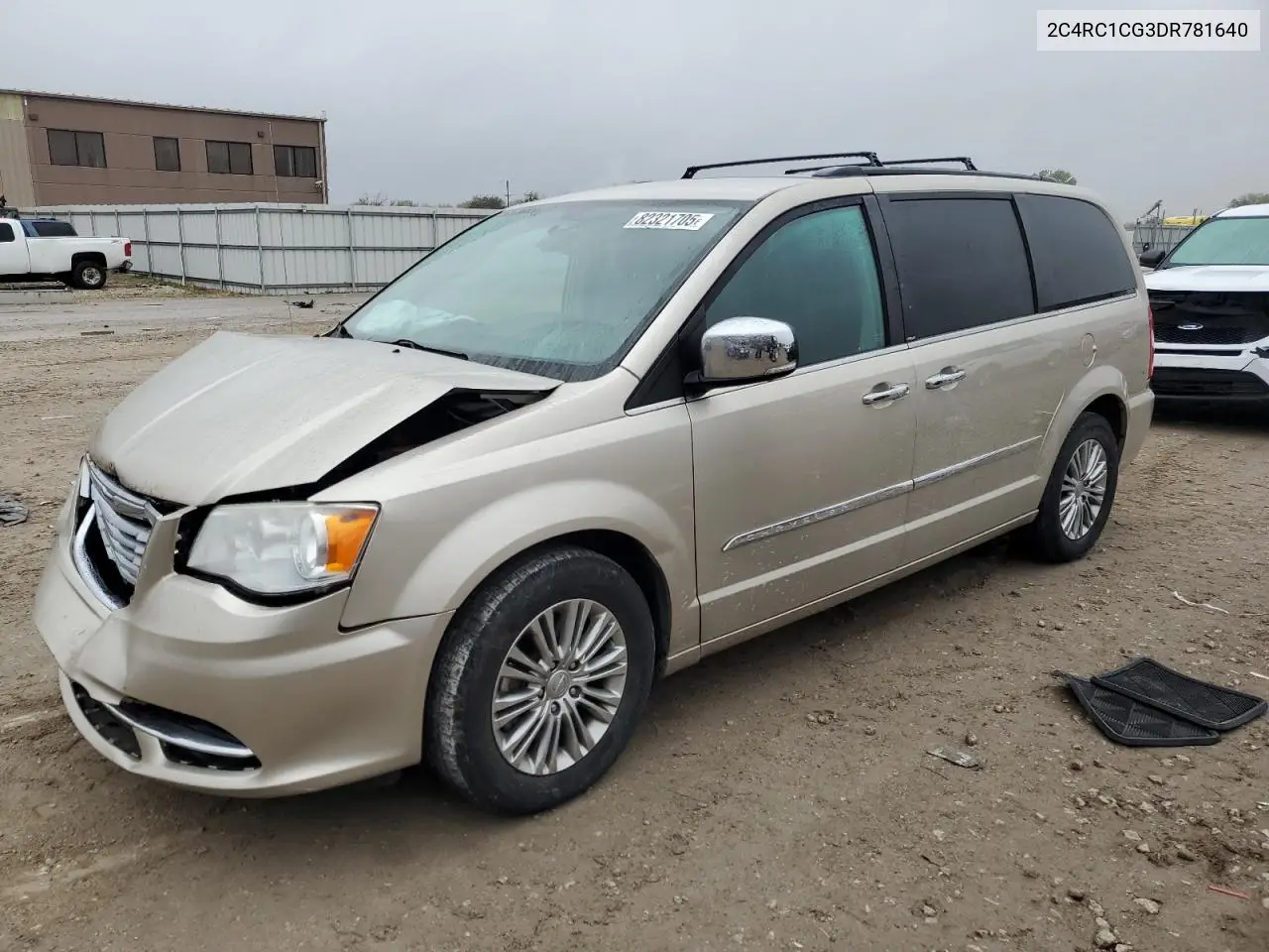 2C4RC1CG3DR781640 2013 Chrysler Town & Country Touring L