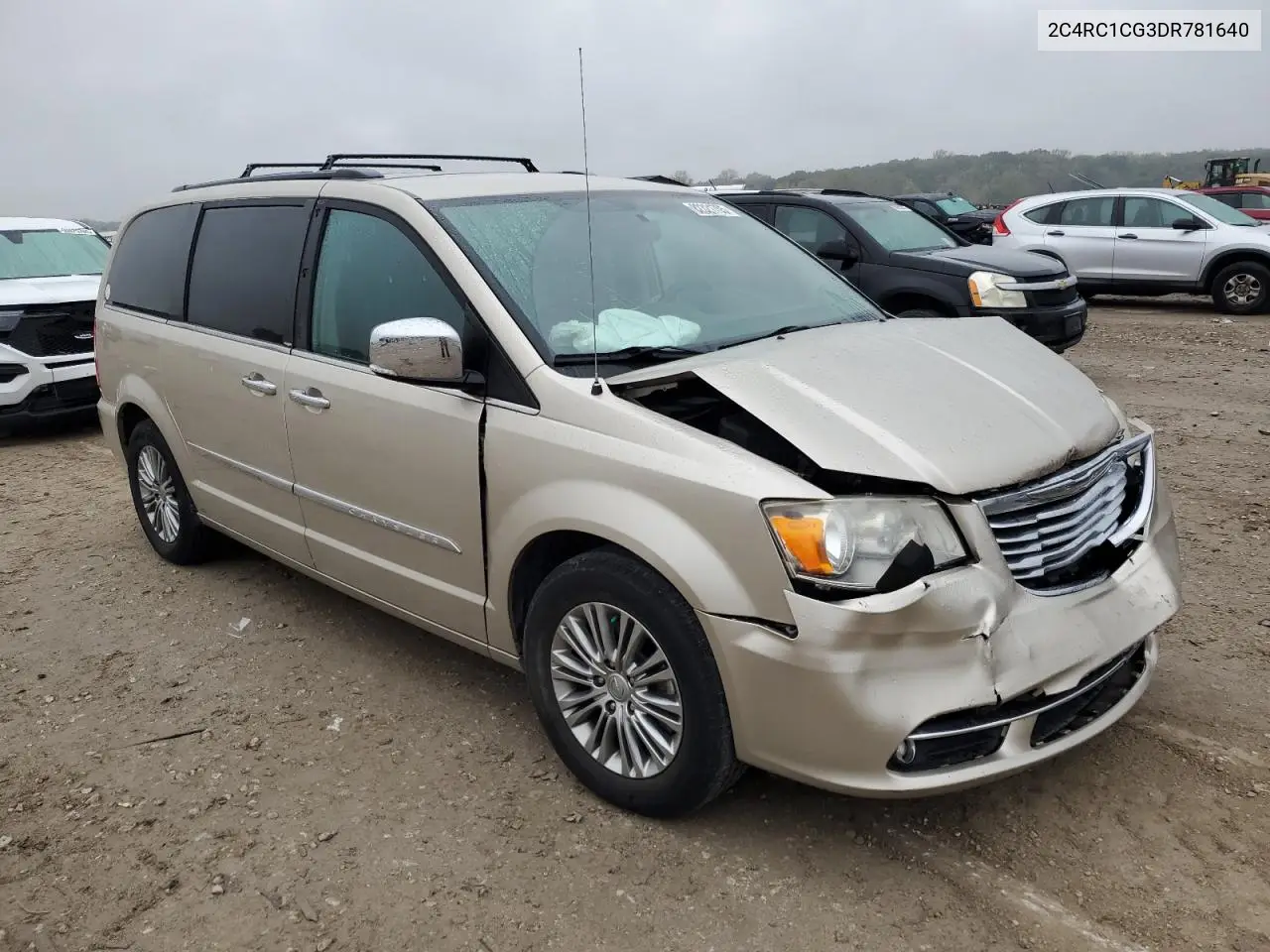 2C4RC1CG3DR781640 2013 Chrysler Town & Country Touring L