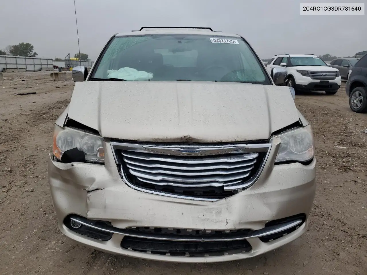 2C4RC1CG3DR781640 2013 Chrysler Town & Country Touring L