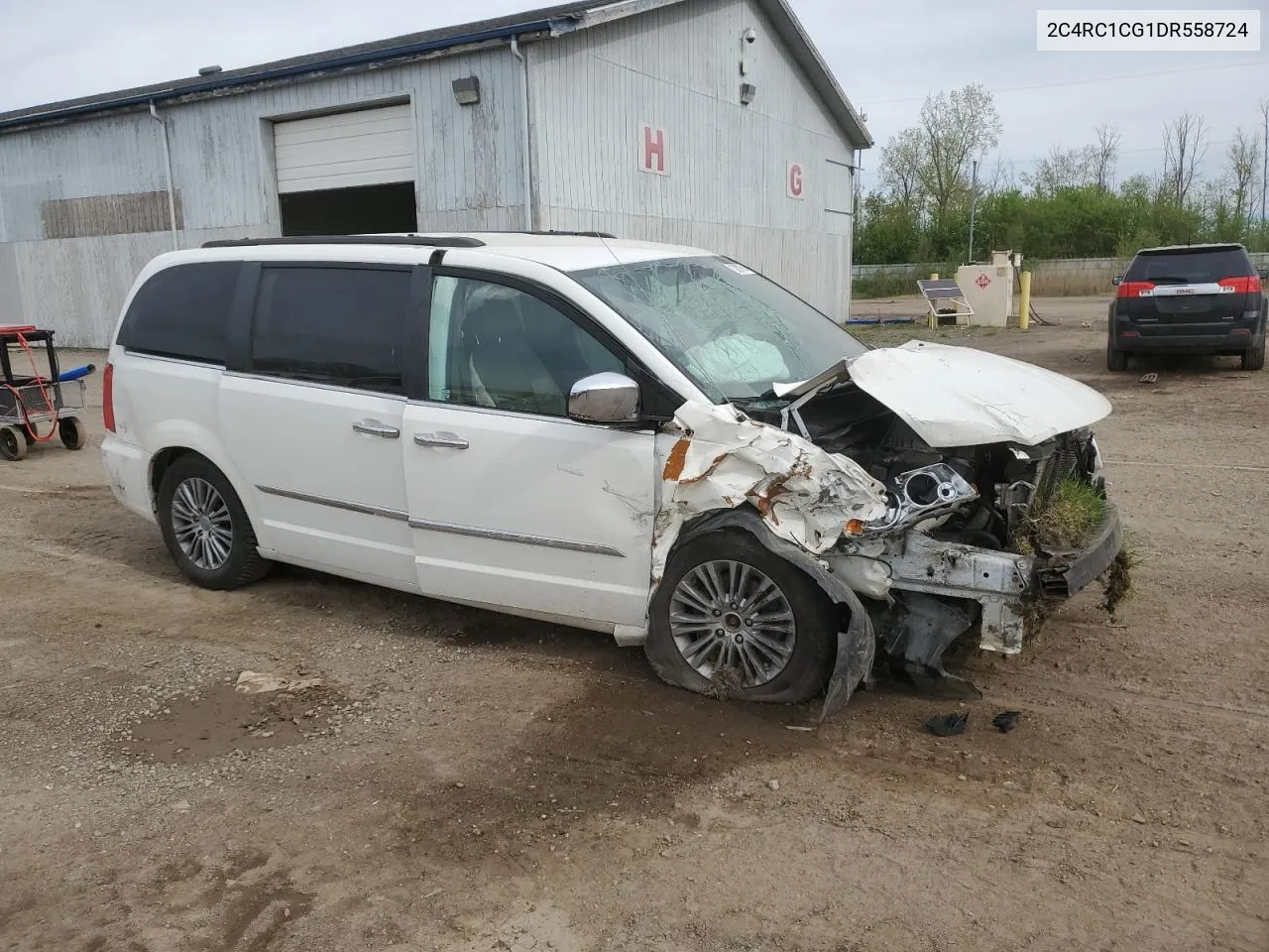 2C4RC1CG1DR558724 2013 Chrysler Town & Country Touring L