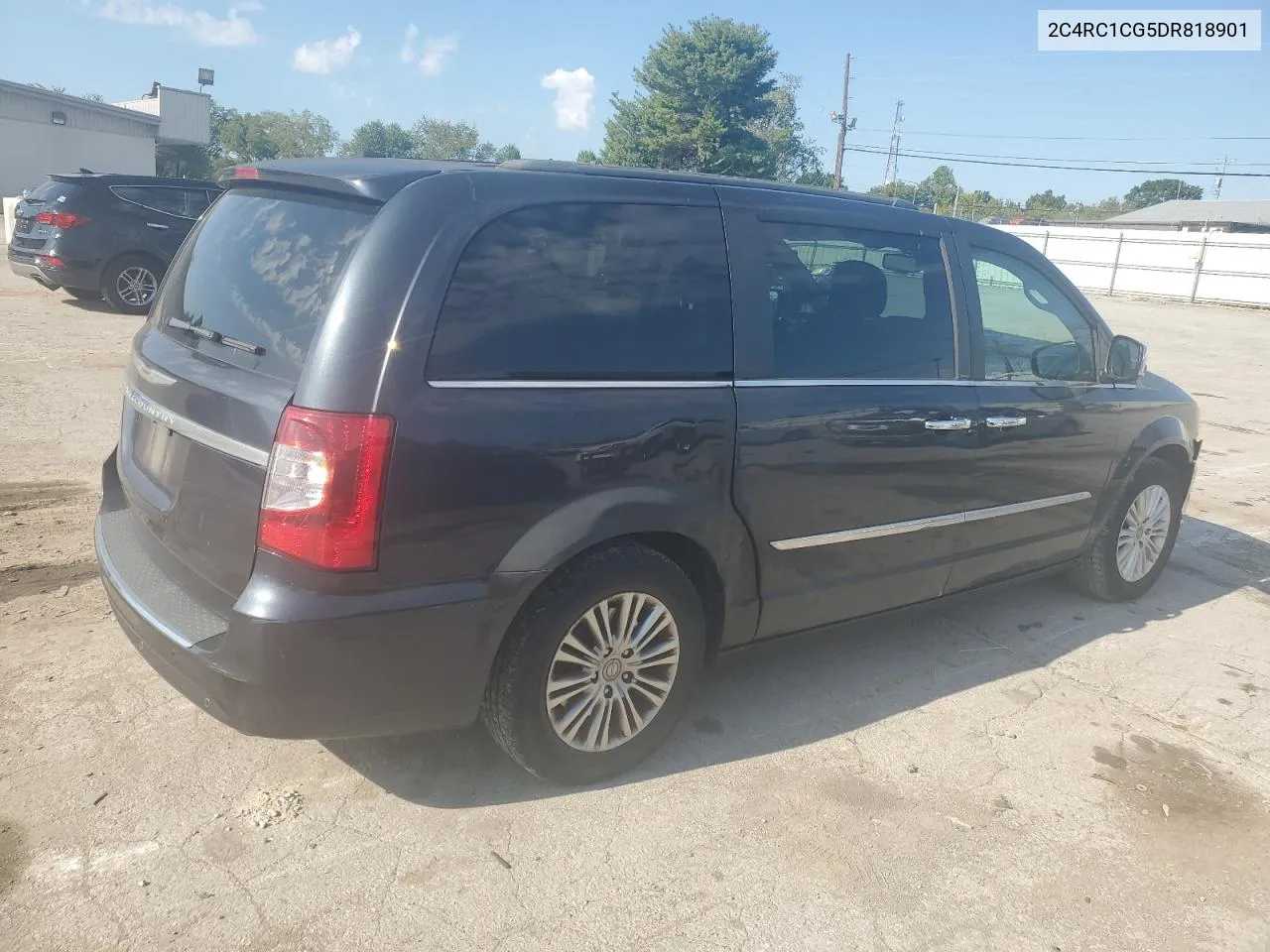 2C4RC1CG5DR818901 2013 Chrysler Town & Country Touring L