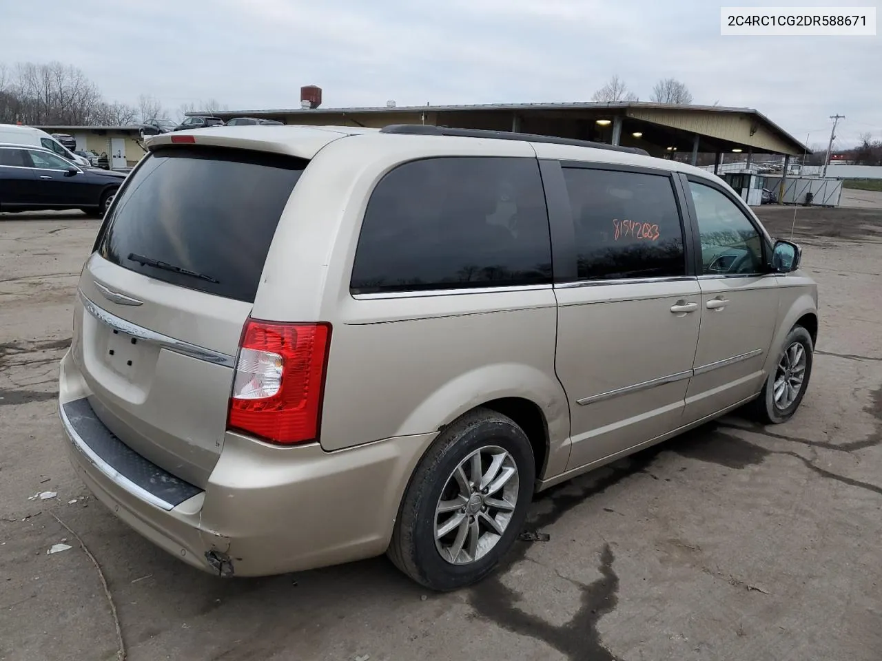 2013 Chrysler Town & Country Touring L VIN: 2C4RC1CG2DR588671 Lot: 81542683