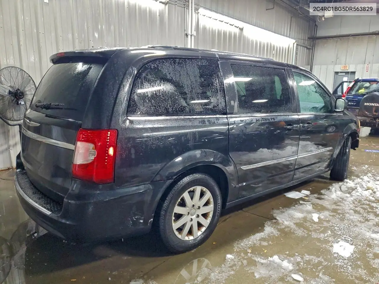 2C4RC1BG5DR563829 2013 Chrysler Town & Country Touring