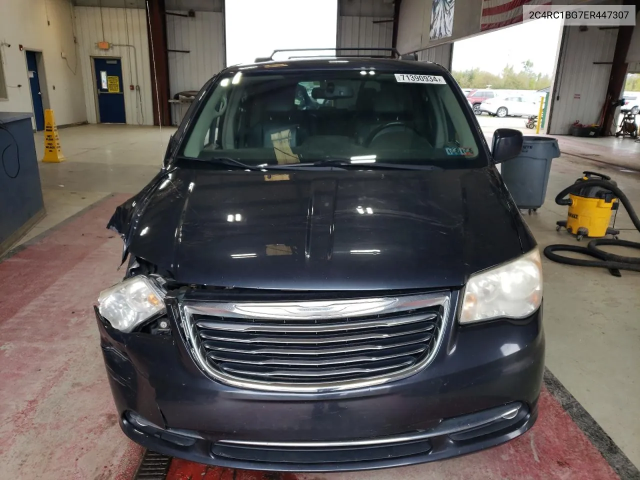 2014 Chrysler Town & Country Touring VIN: 2C4RC1BG7ER447307 Lot: 71390934